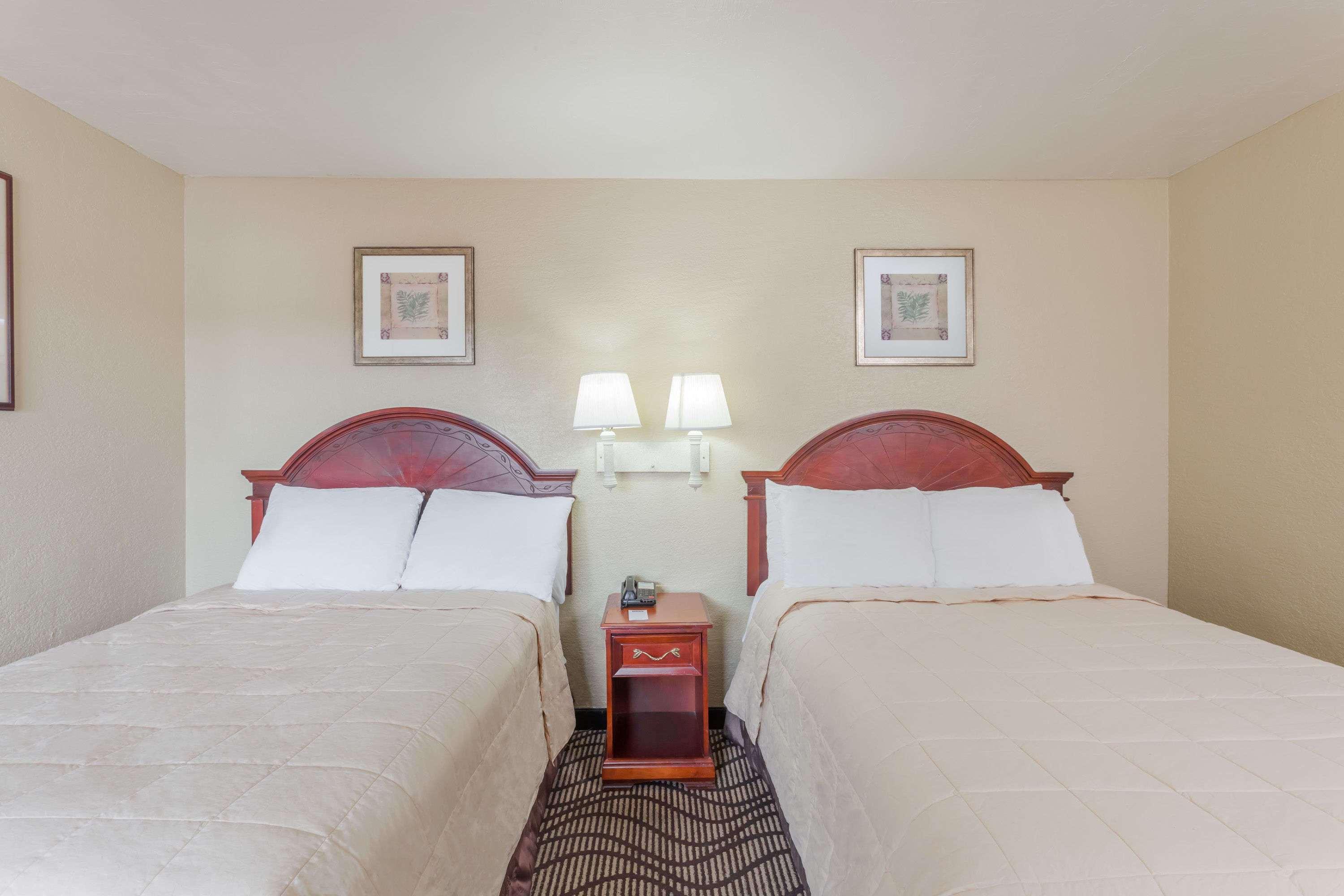 Travelodge By Wyndham Victorville Esterno foto