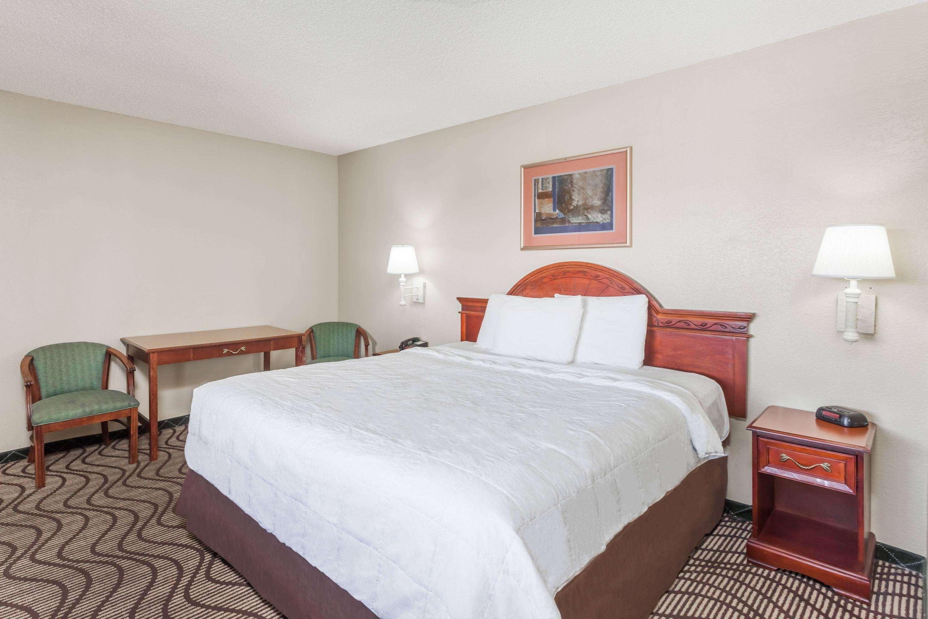 Travelodge By Wyndham Victorville Esterno foto