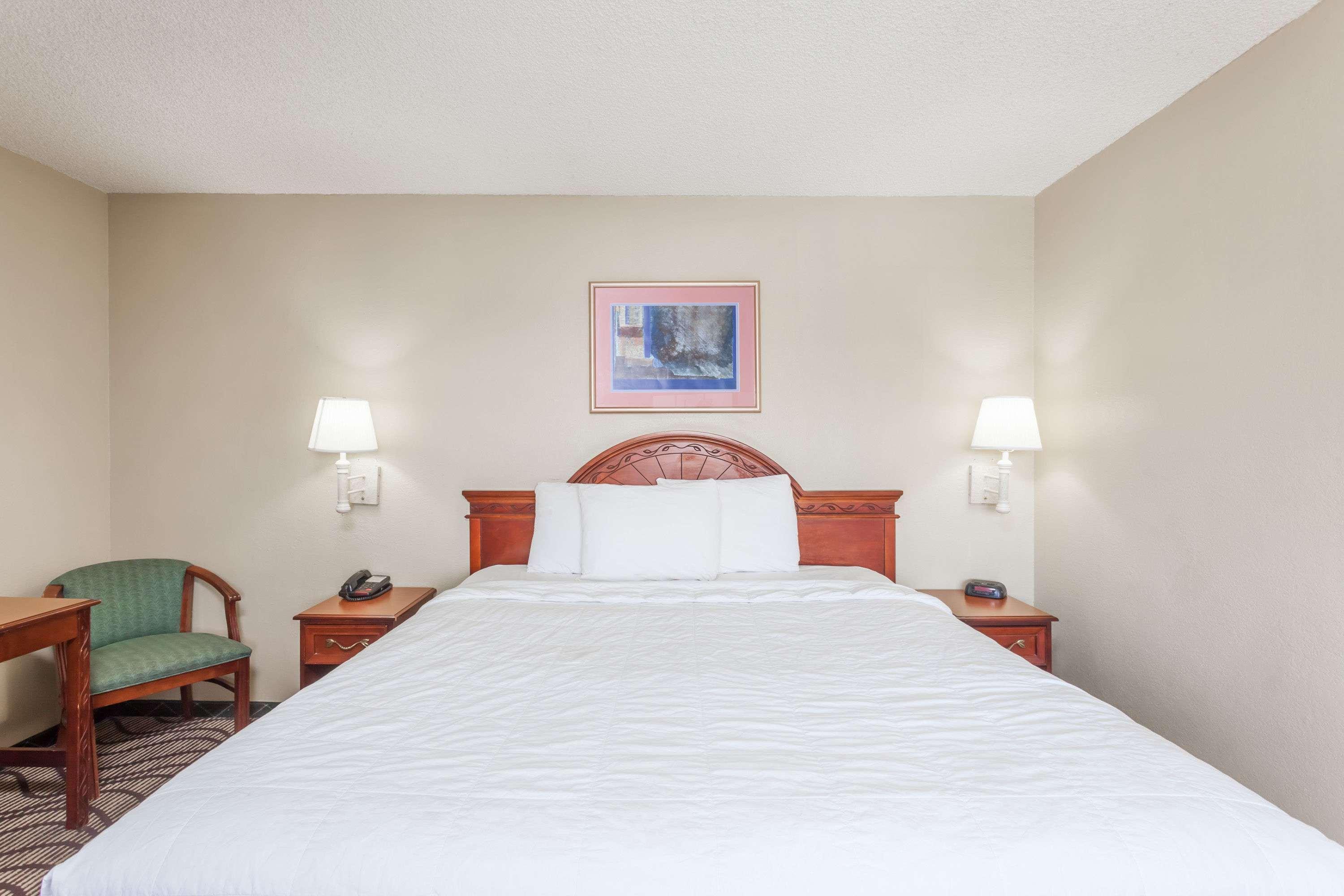 Travelodge By Wyndham Victorville Esterno foto
