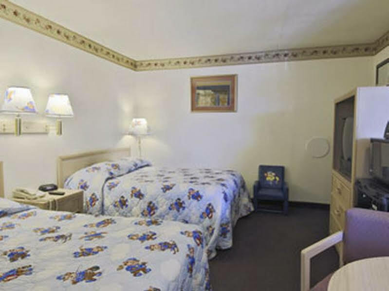 Travelodge By Wyndham Victorville Esterno foto